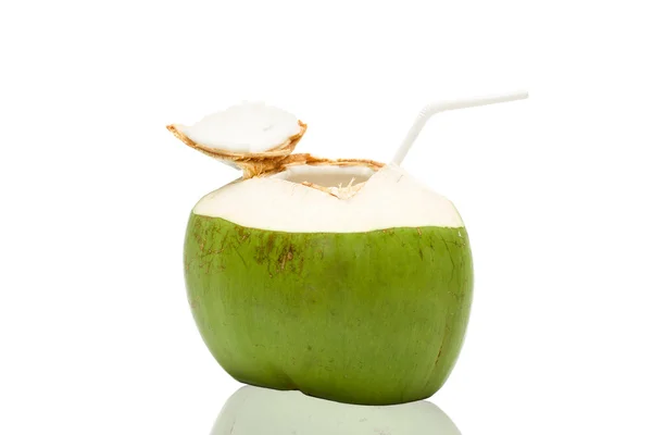 Verse kokosnoot water drinken — Stockfoto