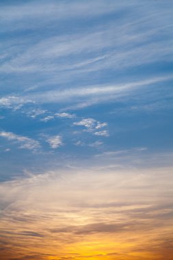 günbatımı ve gündoğumu gökyüzü.