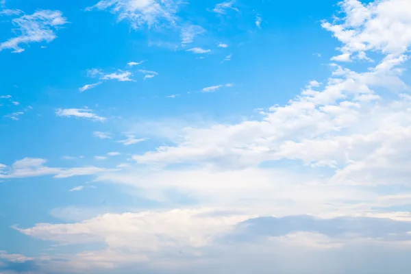 Blue sky with clouds background — Stock Photo, Image