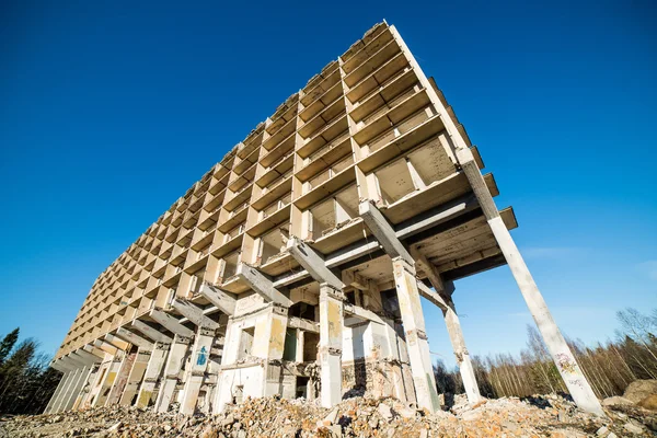 abandoned building ruins