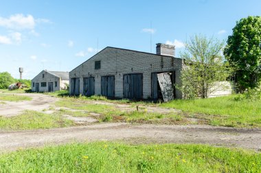 terk edilmiş ülke çiftlik bina