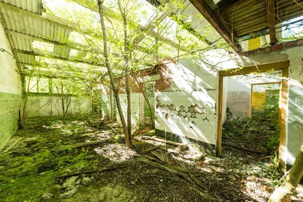 Granja rural abandonada — Foto de Stock