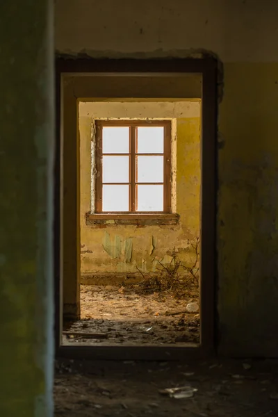 Countryside buildings in summer — Stock Photo, Image