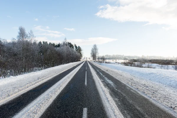 Boş yol kırsal kış