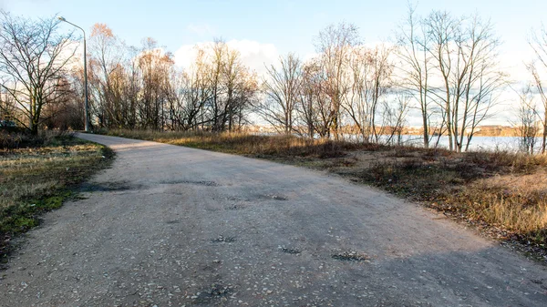 Sonbaharda kırsalında boş yol — Stok fotoğraf