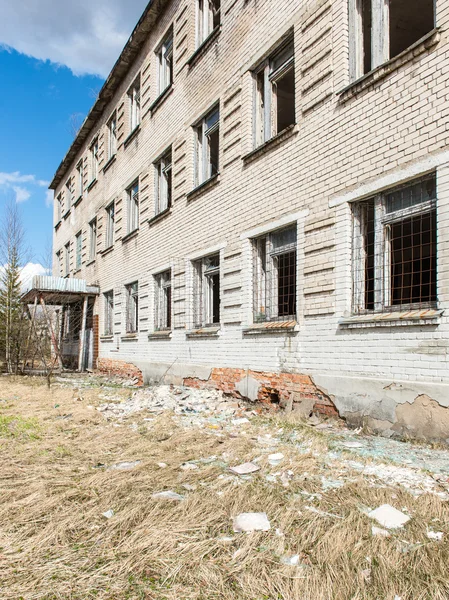 Terk edilmiş askeri yerleşim kalıntıları — Stok fotoğraf