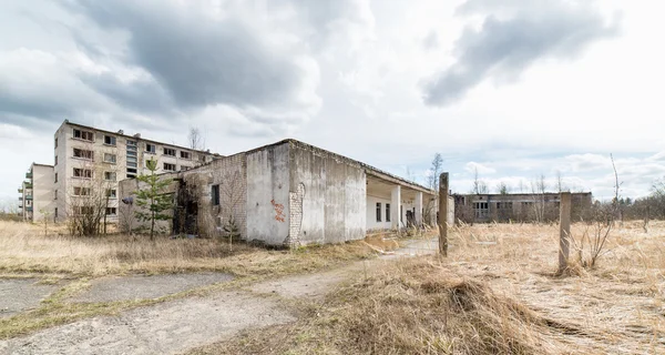 Opuszczone ruiny osady wojskowych — Zdjęcie stockowe