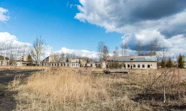 Ruines abandonnées de l'établissement militaire — Photo