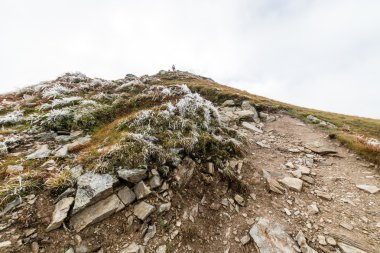 Slovakya'daki Tatra Dağları bulutları ile örtülü