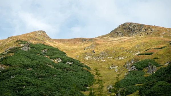 Montagnes Tatra en Slovaquie couvertes de nuages — Photo