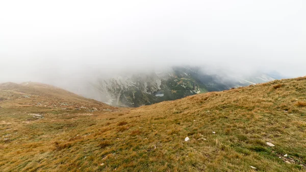 Montanhas Tatra na Eslováquia cobertas de nuvens — Fotografia de Stock