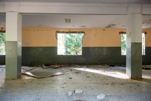 Interior of an old abandoned soviet hospital — Stock Photo, Image