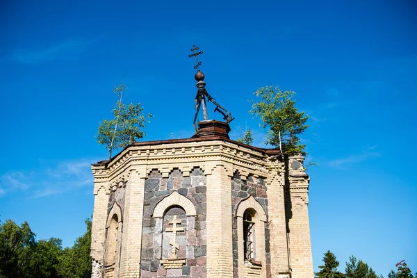 Starý opuštěný kostel — Stock fotografie