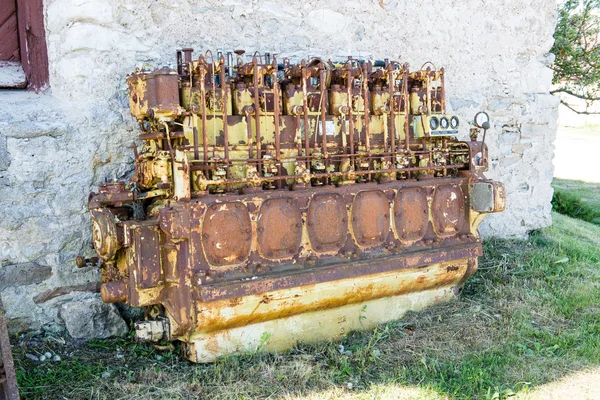 Un vieux moteur diesel obsolète — Photo
