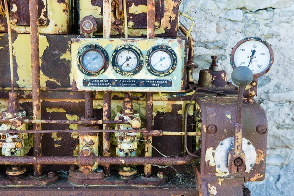An old outdated diesel engine — Stock Photo, Image
