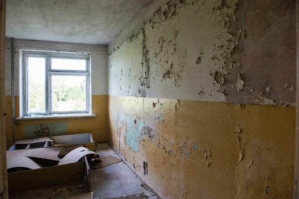 Interior de um antigo hospital soviético abandonado — Fotografia de Stock