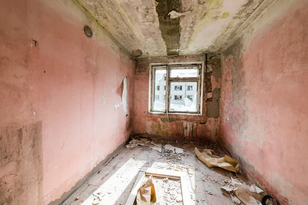 Interior de um antigo hospital soviético abandonado — Fotografia de Stock