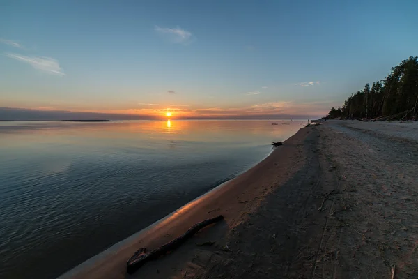 Морський пейзаж красивий захід сонця над Балтійського моря — стокове фото