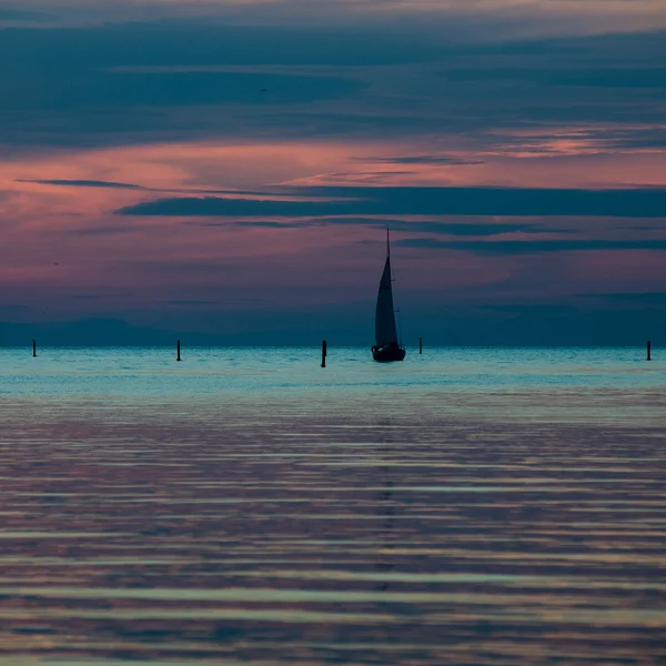 Prachtig zeegezicht zonsondergang over de Baltische Zee — Stockfoto