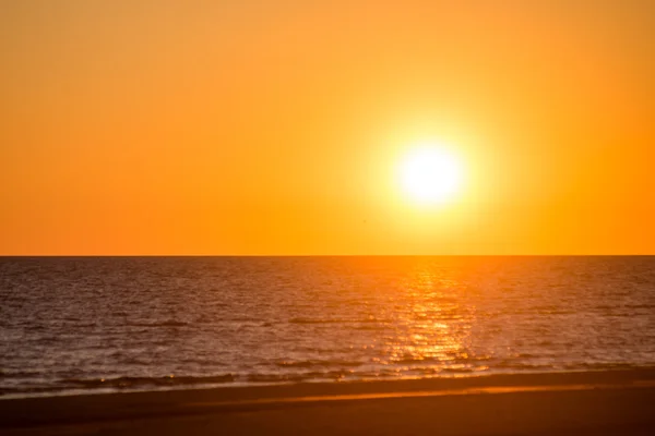 Hermosa puesta de sol sobre el mar Báltico — Foto de Stock