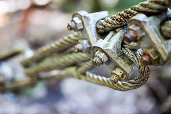 Roestige stalen kabel, slechte conditie — Stockfoto