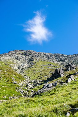 Slovakya'daki Tatra Dağları bulutları ile örtülü