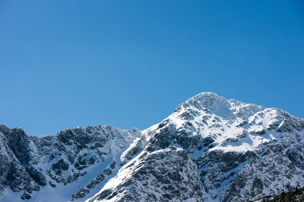 Montañas Tatra en Eslovaquia cubiertas de nieve — Foto de Stock