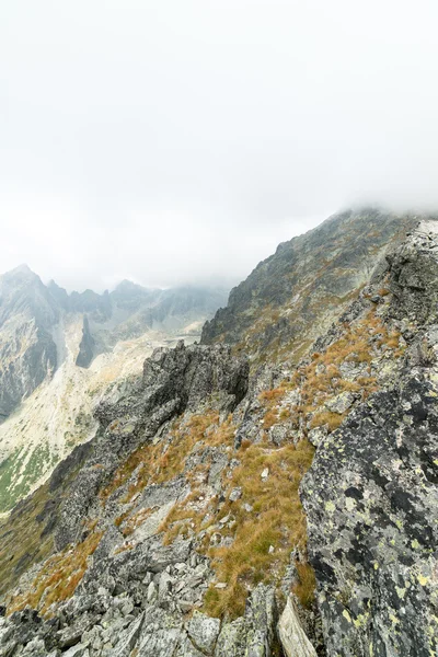 슬로바키아에서 tatra 산맥 구름으로 덮여 — 스톡 사진