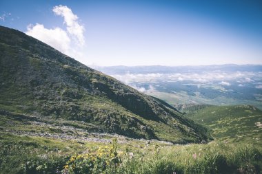 Slovakya'daki Tatra Dağları bulutları ile örtülü