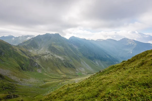 Fagarašské pohoří v Jižní Karpaty, Rumunsko — Stock fotografie