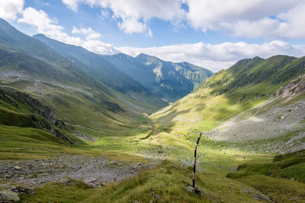 Făgăraş bergen i södra Karpaterna, Rumänien — Stockfoto