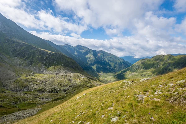 Montañas Fagaras en el sur de los Cárpatos, Rumania —  Fotos de Stock