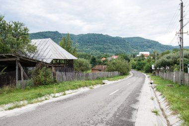 Kır yolu manzarası