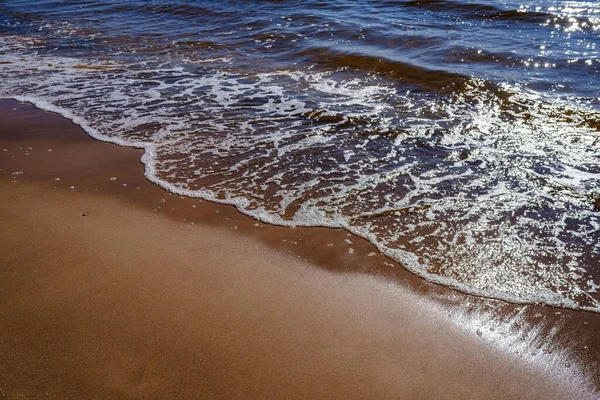 Hav Strand Sommaren Strand Med Blå Vatten Vågor Och Sand — Stockfoto