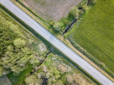 Yazın yol ağıyla soyut alan ve ülke modelleri
