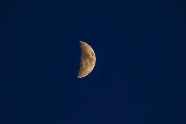 Heller Mond Dunklen Nachthimmel Sommer — Stockfoto