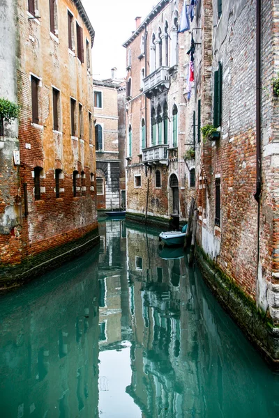 Vista del canal en italia —  Fotos de Stock