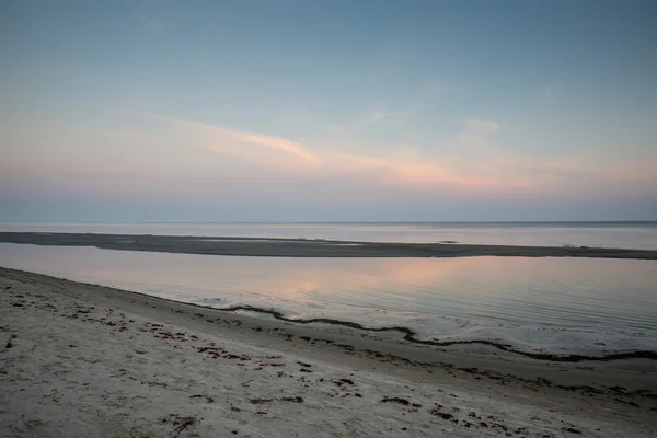 海滩沙子和视野的天际线 — 图库照片