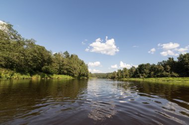 Güzel nehir manzarası