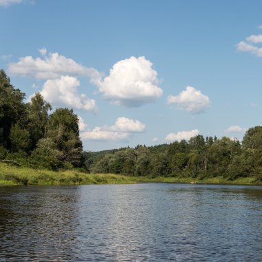 Güzel nehir manzarası