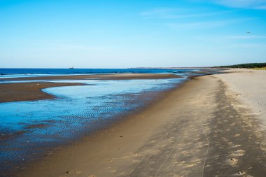 ilk buz parçaları ile buzlu deniz plaj