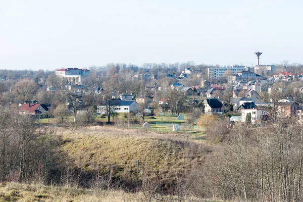 Liten stad panoramautsikt från ovan i höst — Stockfoto