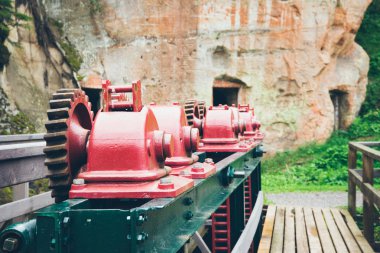 doğal ve güzel turizm iz Nehri yakınında ormanda. Ret