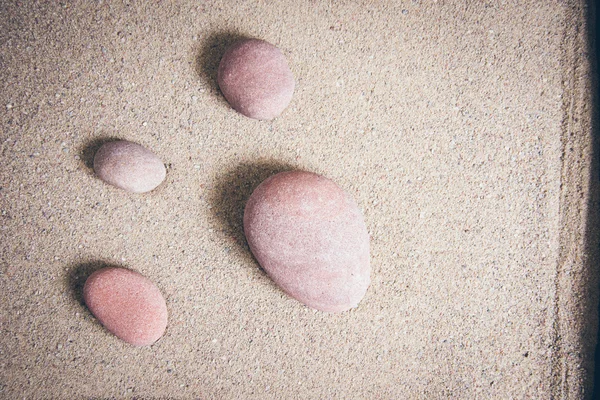 Zen garden sand waves and rock sculptures. Retro grainy film loo — Stock Photo, Image