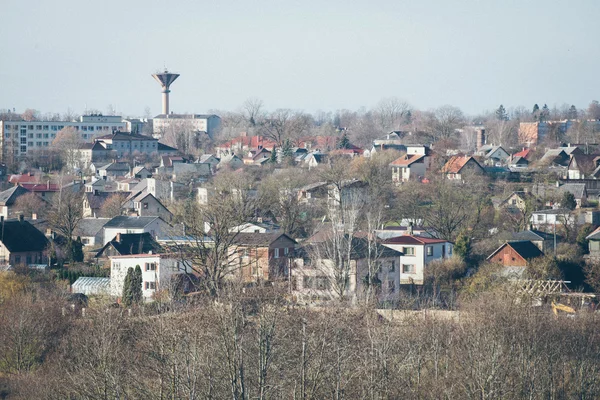 Liten stad panoramavy från ovan i höst. Retro kornig — Stockfoto