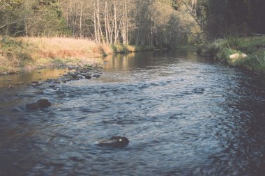 dağ nehir kayalar ve kumtaşı - retro, vintage