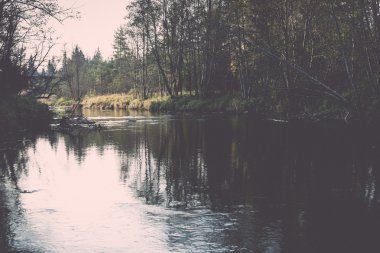 dağ nehir kayalar ve kumtaşı - retro, vintage