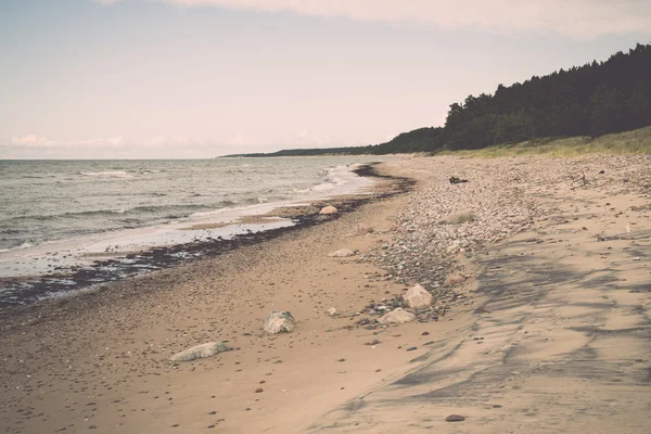 Sziklás beach, a Balti-tenger - retro, vintage — Stock Fotó