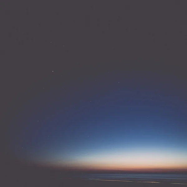 Night sky with stars on the beach. space view. - retro, vintage — Stock Photo, Image