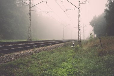 puslu ülke demiryolu tren gelen ile sabahın erken saatlerinde 
